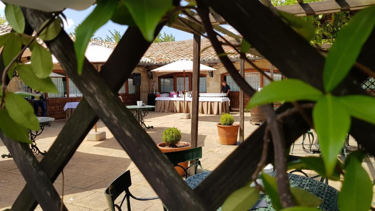 Hotel Luze El Toro Berrioplano Екстериор снимка