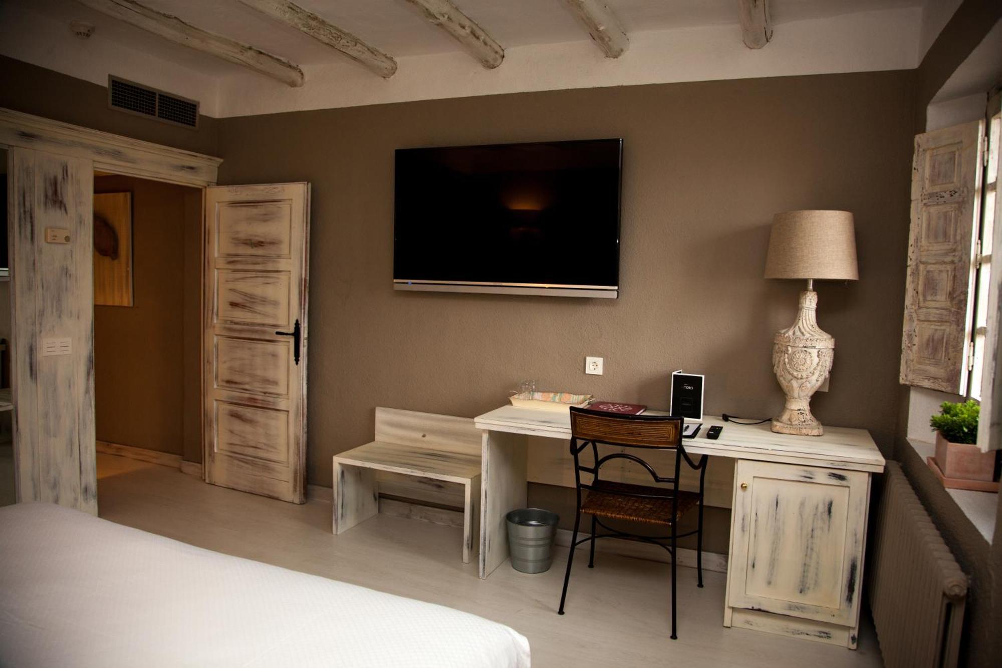 Hotel Luze El Toro Berrioplano Екстериор снимка